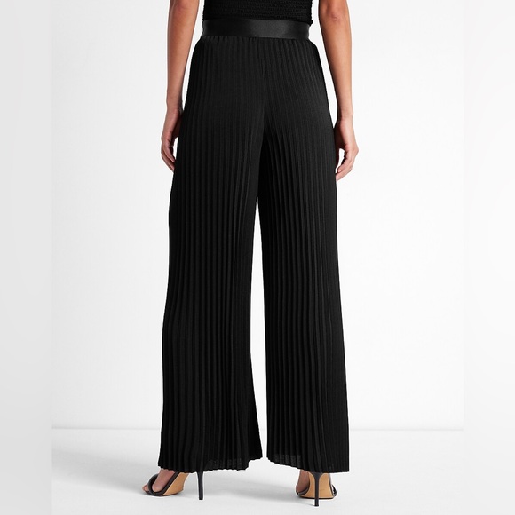 NWT EXPRESS High Waisted Pleated Wide Leg Pant Office Attire Business Casual - Picture 4 of 5